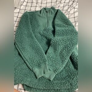 Green pull over